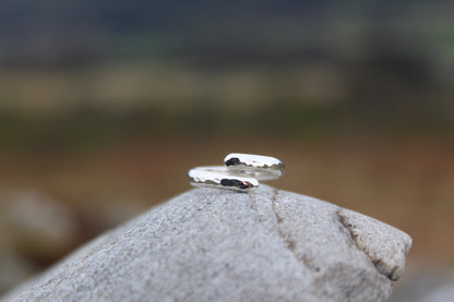 Sterling Silver Adder Open Ring with Hammered Texture