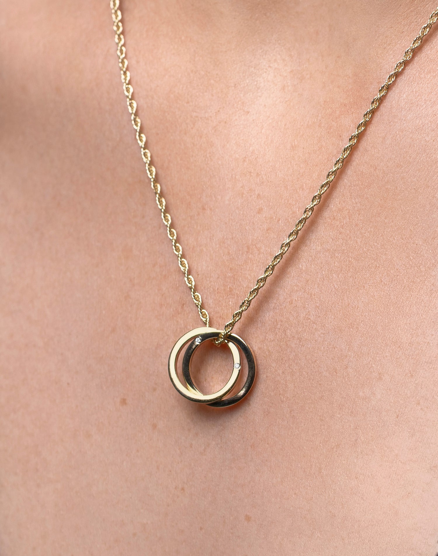 9ct Gold Personalised Interlocking Circles Orbit Necklace